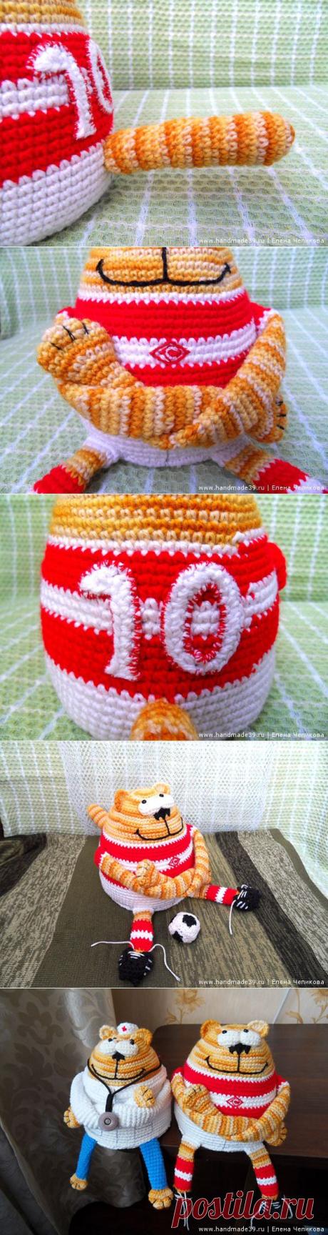 Кот – футболист. Профессия №2 | Вязаные игрушки | HandMade39.ru