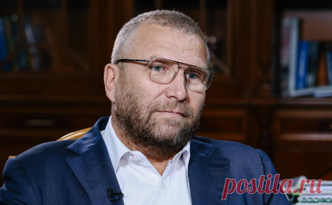 Глава ФТС объявил о плане реорганизации работы таможни. Для того чтобы в разы сократить время досмотра грузов на границе, ФТС будет работать в трех направлениях - модернизация инфраструктуры, унификация ПО для всех госорганов и автоматизация процессов, сказал РБК Валерий Пикалев
