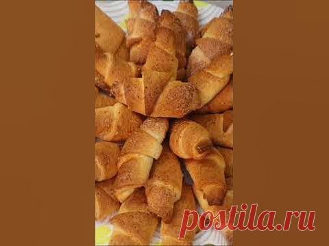 Сахар - 100 гМасло сливочное - 150 гТворог - 300 гМука - 350 гРазрыхлитель теста - 10 гСахар на посыпку - (50/100) гВыпекать при 180°C, 15 - 20 минутПРИЯТНОГ...