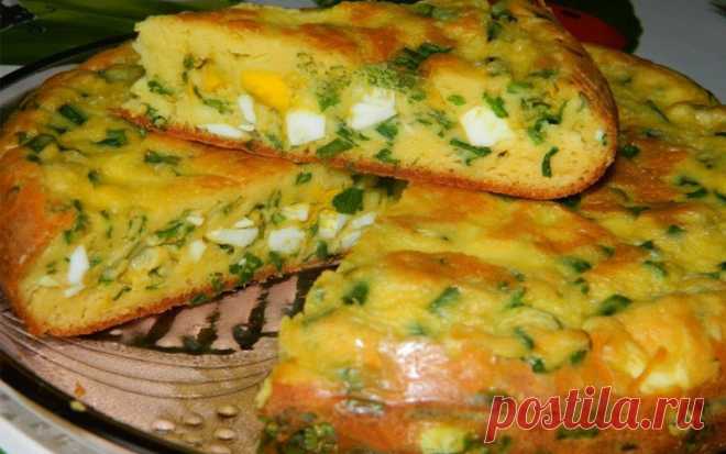 Быстрый пирог с яйцами и луком: всегда получается на отлично