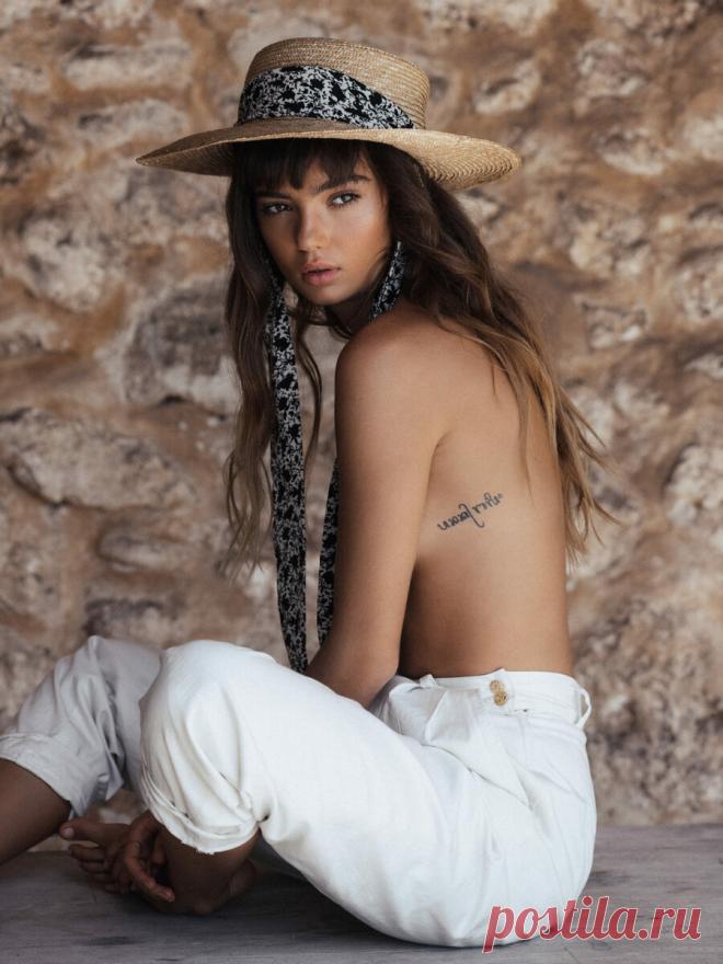 10 лучших поз для эффектной фотосессии, которые легко повторить | Glamour Russia | Дзен