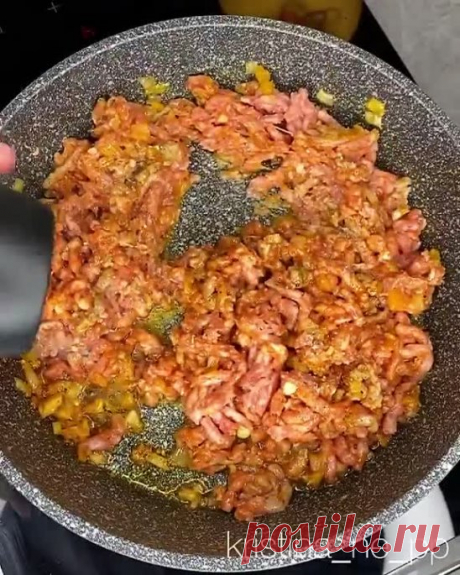Свинину можно приготовить самыми разными способами жарить, тушить,
варить, запекать или готовить на открытом огне. Чтобы не ошибиться с выбором
мяса для вашего блюда сохраните себе эту схему.