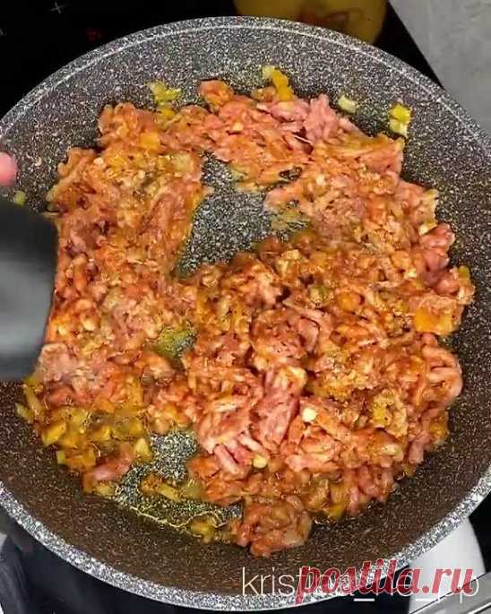 Свинину можно приготовить самыми разными способами жарить, тушить,
варить, запекать или готовить на открытом огне. Чтобы не ошибиться с выбором
мяса для вашего блюда сохраните себе эту схему.
