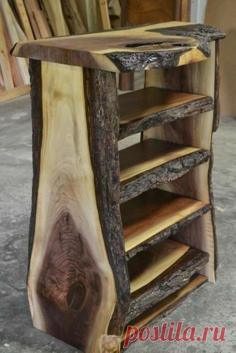 This is a neat little shelving unit.  It looks like someone took a log and sliced it to make it.  A good DIY project.