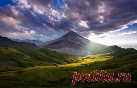 Вулкан Кизимен, Камчатка. Автор фото — Oleg R: nat-geo.ru/photo/user/298414/   |  National Geographic Россия