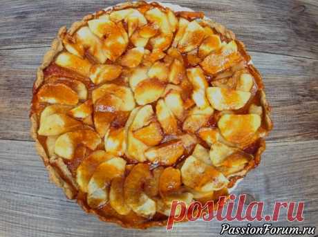 Яблочная галета с карамелью