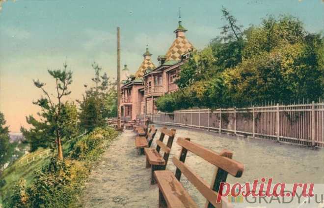 Киров (Вятка), Россия - Александровский сад. Клуб - г3530 | GRADY.ru