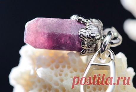 Камень корунд: что это такое, фото, свойства и значение