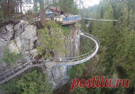 Прогулка над пропастью: фантастический мост в канадском Ванкувере / Туристический спутник