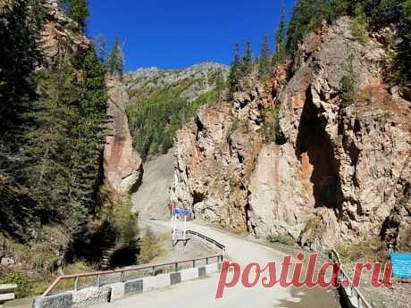 Красные ворота в Горном Алтае