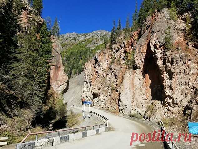 Красные ворота в Горном Алтае