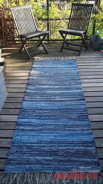 Liljan Lumo: коврик из денима под названием Meri / A rag rug из старых джинсов