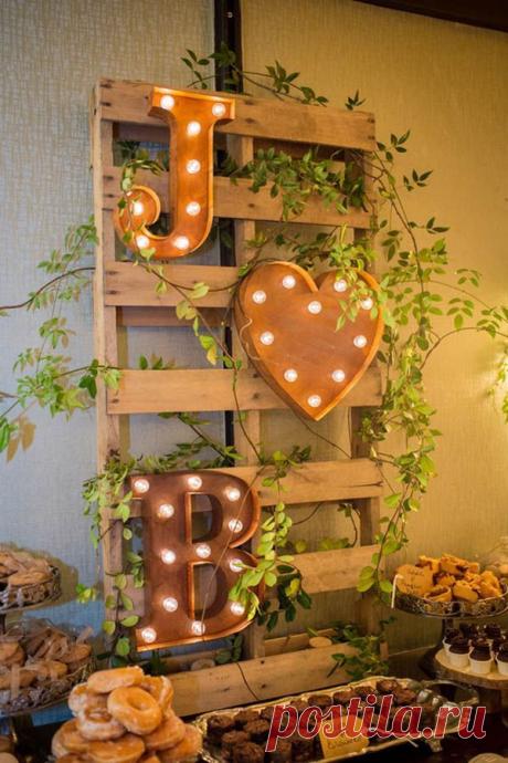 20 Creative Wedding Food Bar Ideas For Your Big Day | TulleandChantilly.com