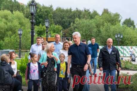Собянин рассказал, как преобразится после благоустройства парк «Яуза». Комплексные работы на участках вдоль улицы Сухонская и Олонецкого проезда почти завершены.