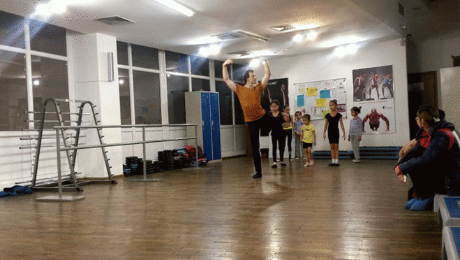 Астана. Хореография. Старшая группа. Ведет хореограф-балетмейстер Калинков Руслан Васильевич. Тел. для справок +77057738689, +77057246555.