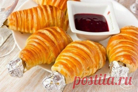 КУРИНЫЕ НОЖКИ В ТЕСТЕ

Ингредиенты:
6-8 куриных голеней
3 зубчика чеснока
Expand text…