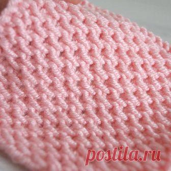 РРельефный и очень простой узор спицами + видео как связать Рельефный и очень простой узор спицами, узор для снуда. Узор формируется на изнаночной стороне работы.