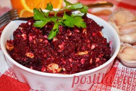 Сочный, вкусный салат из свеклы с добавлением ореха и чернослива — Сад Заготовка