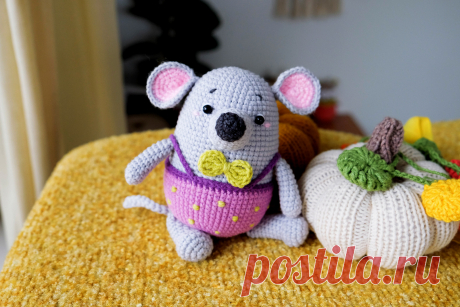 PDF Мышка Конопушка крючком. FREE crochet pattern; Аmigurumi doll patterns. Амигуруми схемы и описания на русском. Вязаные игрушки и поделки своими руками #amimore - Мышь, мышка, мышонок, крыса, rat rata, rato, ratte, szczur, szczur, mouse, ratón, maus souris, mysz myši. Amigurumi doll pattern free; amigurumi patterns; amigurumi crochet; amigurumi crochet patterns; amigurumi patterns free; amigurumi today.