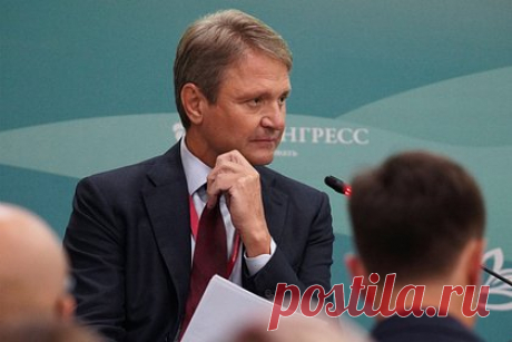 Бывший министр приблизился к статусу крупнейшего землевладельца России. В России закрылась крупнейшая сделка с сельхозземлей с 2017 года. Связанные с Агрокомплексом им. Н. И. Ткачева структуры выкупили у агрохолдинга «Юг Руси» около 200 тысяч гектаров земли. В результате компания может стать крупнейшим владельцем сельхозземель в стране, ее земельный банк вырос до 1,1 миллиона гектаров.