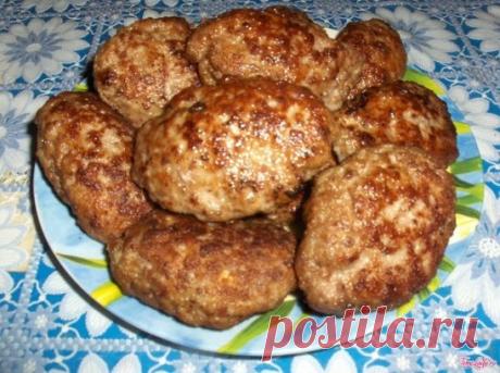 7 секретов приготовления вкуснейших котлет.
Всё это время ты готовила котлеты не правильно!
ПРОВЕРЬ СЕБЯ! :
1 секрет: Желток в фарш добавлять нельзя! Он приходит в... ...