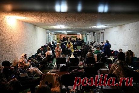 Воздушная тревога объявлена на всей территории Украины. Воздушная тревога объявлена на всей территории Украины. Отмечается, что режим воздушной тревоги распространился на западные регионы страны, охватив Волынскую, Закарпатскую, Ивано-Франковскую, Львовскую, Ровненскую и Тернопольскую области.