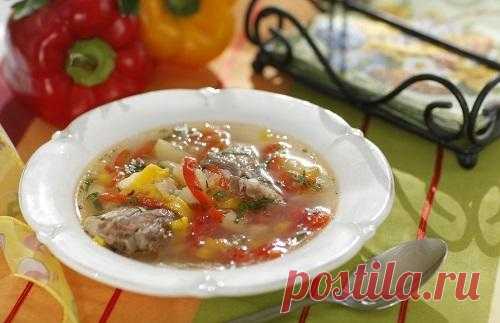 Вкусная и ароматная шурпа. 
Вам понадобится:

700 г свиных рёбрышек
3 стол. ложки растительного масла
3 луковицы
4 стручка сладкого перца (2 желтых, 2 красных)
500 г помидоров
500 г картофеля
по 1/2 чайн. ложке кориандра и майо…