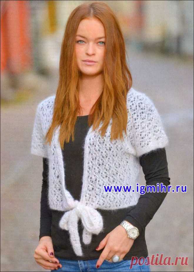 Пушистый ажурный жакет с завязками.