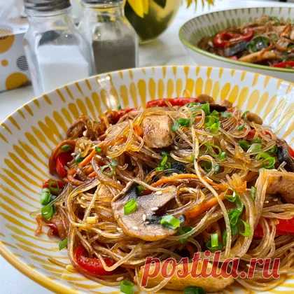 Фунчоза с курицей и грибами 120 ккал рецепт с фото пошаговый от Ирина Фаткулина - Овкусе.ру