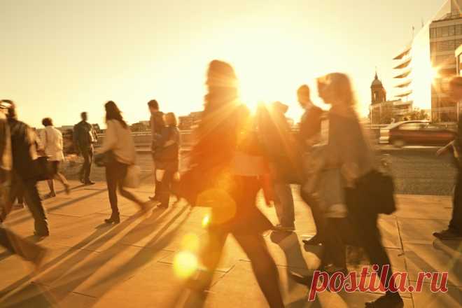 Дина Корзун: «Забери у других право решать, кто ты» Ежедневно мы встречаем новых людей. Одни становятся частью нашей жизни, другие проходят мимо. Иногда даже мимолетная встреча, может оставить неприятный след. Чтобы этого избежать, нужно с самого начала установить правила игры. Мы попросили актрису Ди