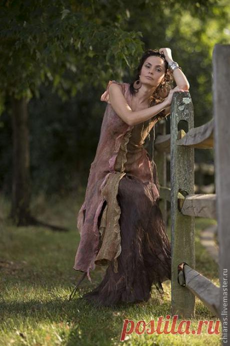 платье из вручную окрашенного шелка и шерсти