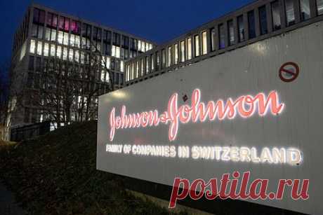 Johnson &amp; Johnson потратит миллионы из-за канцерогенной детской присыпки. Американский холдинг Johnson &amp; Johnson выплатит 700 миллионов долларов из-за скандала с детской присыпкой. Компанию обвинили в наличии в косметическом порошке следов асбеста, который может вызвать рак. Расследование инцидента начали 42 штата США, в суды различного уровня было подано 52 тысячи исков к компании.