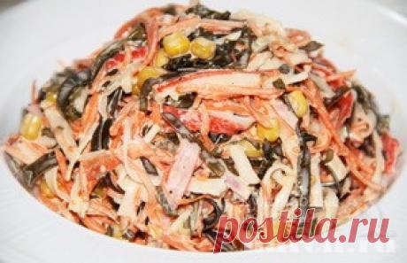 Салат из морской капусты с крабовыми палочками и кукурузой «Водный мир»