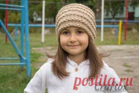 Шапка Бини спицами
Вес пряжи
3 - Light
Плотность вязания
13 петель и 23 строк = 10 см
Потребляемая длина пряжи
160 - 170 м (175 - 186 ярдов)
Готовые размеры
Длинна окружности головы 52-56 см.
Материалы
Размер спиц
3.0 mm - US 2½ (Двухконечные |чулочные|)
Пряжа
70 грамм пряжи 49% шерсти, 51% акрила (240 м на 100 грамм)
Описание схемы
Набрать 74 петли.
Ряд 1 - кромочная *1 изнаночная, 1 петлю снять нить перед работой* повторять от * до * до конца ряда, кромочная
Ряд 2 - кромочная *1 л