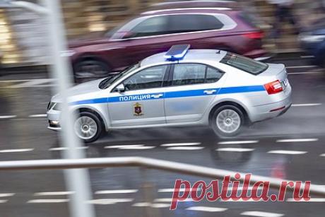 Россиянин развратил десятерых детей на площадке и пошел под суд. В Феодосии суд рассмотрит дело 37-летнего местного разнорабочего, развратившего десятерых детей в возрасте от 7 до 10 лет. 30 мая 2022 года фигурант совершил акт эксгибиционизма на спортивной площадке в Комсомольском парке. Там находились потерпевшие. Мужчину задержали студенты техникума.