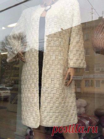 Пальто крючком с витрины