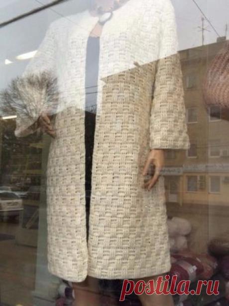 Пальто крючком с витрины