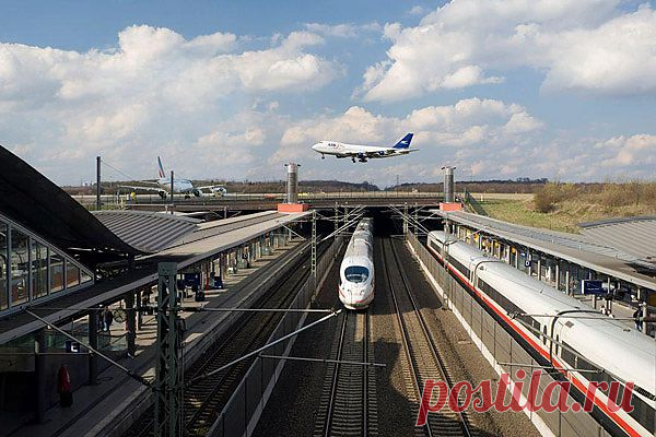 Lenta.ru: Экономика: Компании: Постой паровоз под крылом самолета