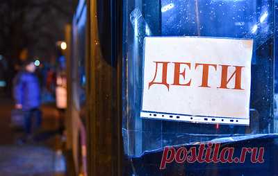 В Татарстане из-за метели застрял автобус с детьми. Пассажиров временно поселили в лагере отдыха "Чайка"