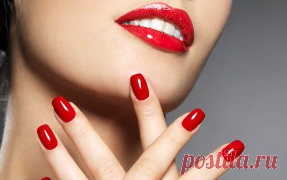 Красный маникюр (дизайн ногтей) 2022 фото, модные тенденции