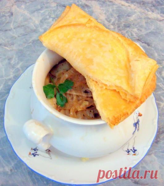 Говядина с солеными огурцами в горшочке рецепт с фото пошагово - 1000.menu