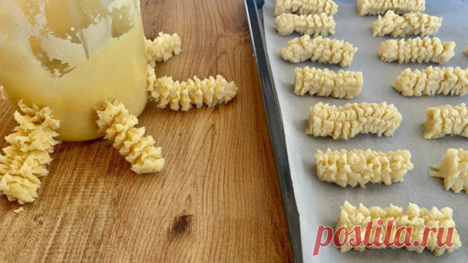 Готовить вкусное печенье ещё никогда не было так просто. Нужна только пластиковая бутылка