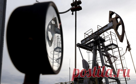 Минфин не поддержал сбор налога на сверхприбыль с нефтегазовых компаний. Ведомство заявило, что нефтегазовым и угольным компаниям не нужно платить налог на сверхприбыль, так как они отдавали сверхдоходы за счет других механизмов — например, НДПИ и демпфера. Авторы идеи не согласились с позицией Минфина