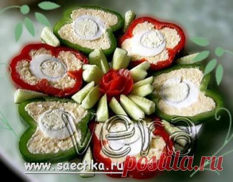 Сладкий перец, фаршированный сыром и яйцом | украшение блюд