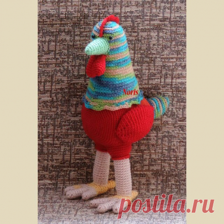 Ещё один петушок, в пару к синему ;-) #годпетуха #вяжукрючком #петухкрючком #crocheting #handmade #интерьернаяигрушка #вязанаяигрушка #вязаниеназаказ #символгода
