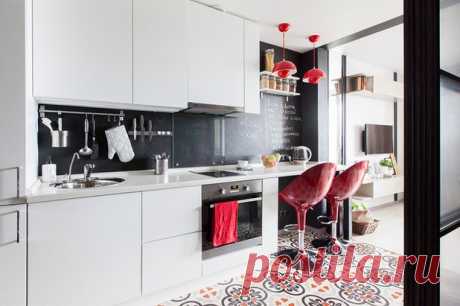 Houzz тур: Крошечная студия с кухней в коридоре