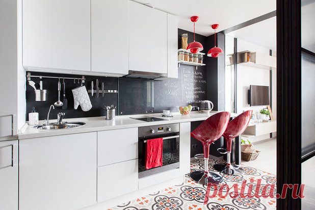 Houzz тур: Крошечная студия с кухней в коридоре