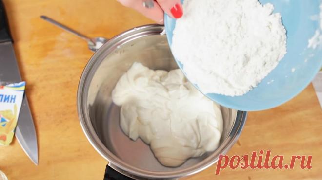 200 г творога, 1 яйцо, 70 г муки и секретный ингредиент — лучшие сырники, которые я пробовал!