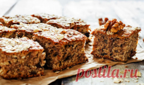 Овсяный пирог в дорогу \ Масло сливочное 90 г==Мука пшеничная 1 чашка==Сода 1/2 ч.л.==Соль 1/4 ч.л.==Яйцо куриное 1 шт.==Сахар коричневый 3/4 чашки==Пюре фруктовое
1/2 чашки==Овсяные хлопья 3/4 чашки==Шоколадные капли 3/4 чашки