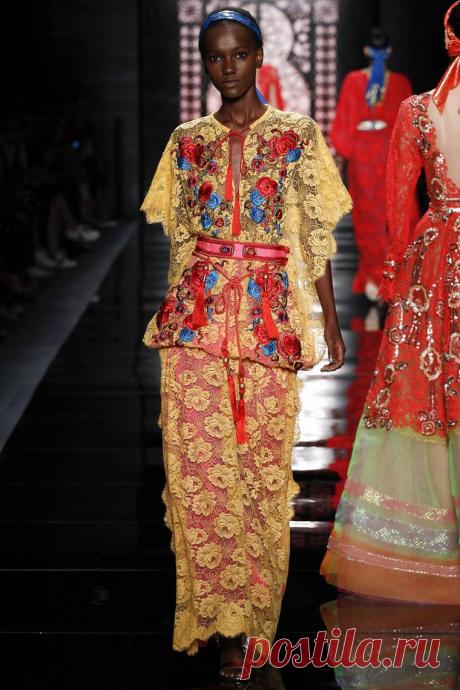 Rem Acra весна-лето 2016 — ошеломительные вечерние наряды с восточной ноткой и шикарнейшими деталями